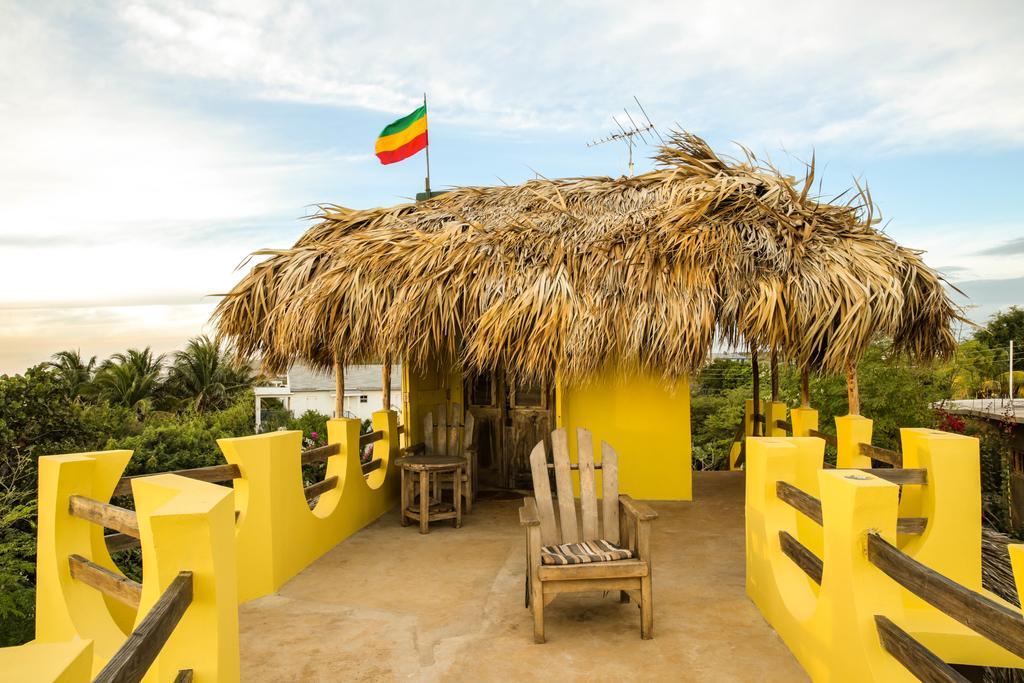 Kudehya Guesthouse Трежър Бийч Екстериор снимка